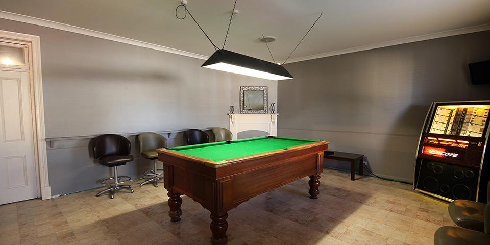 Blyth Hotel Bagian luar foto