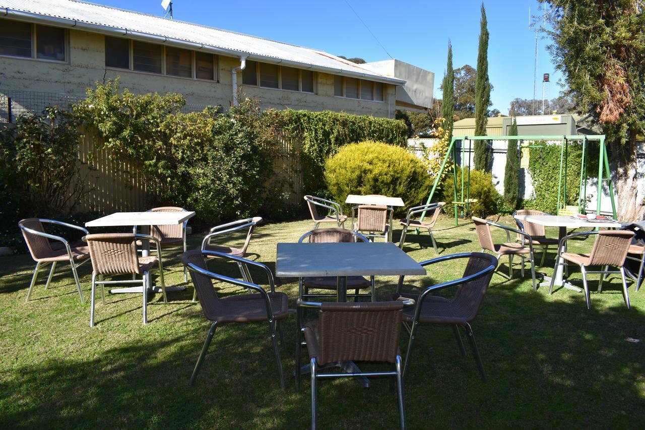 Blyth Hotel Bagian luar foto