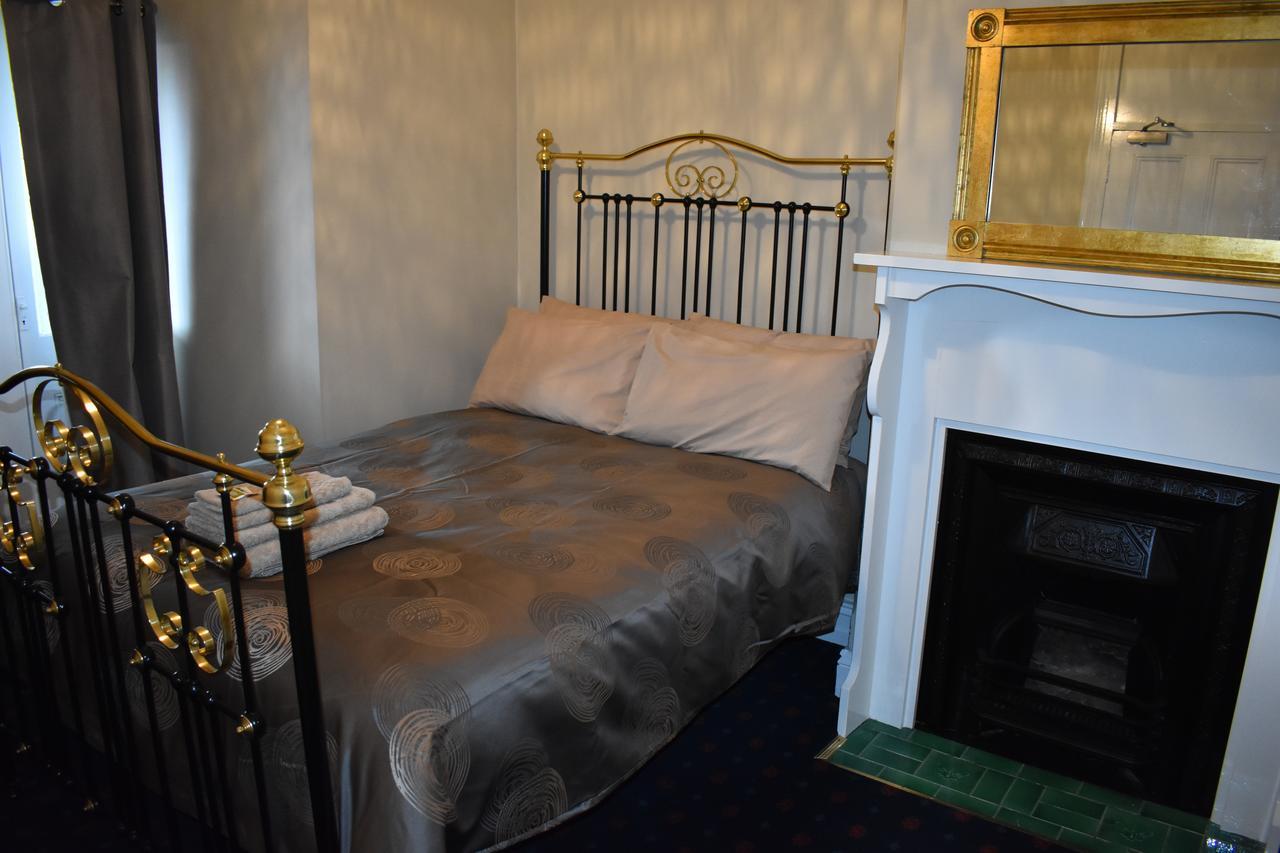 Blyth Hotel Bagian luar foto